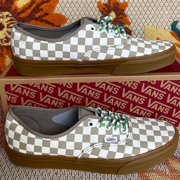 Vans Men’s Authentic
Checkerboard Moon Rock
VN0009PVCH8
SNEAKERS - Picture 3 of 16